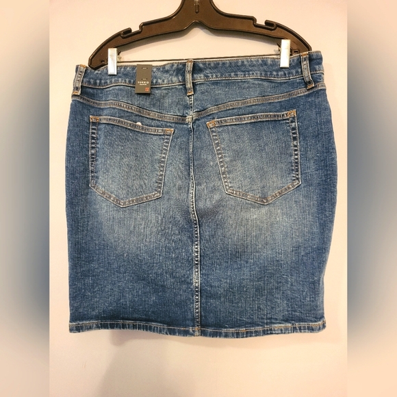 Torrid BNWT mini vintage stretch denim skirt size 12 - Picture 3 of 10